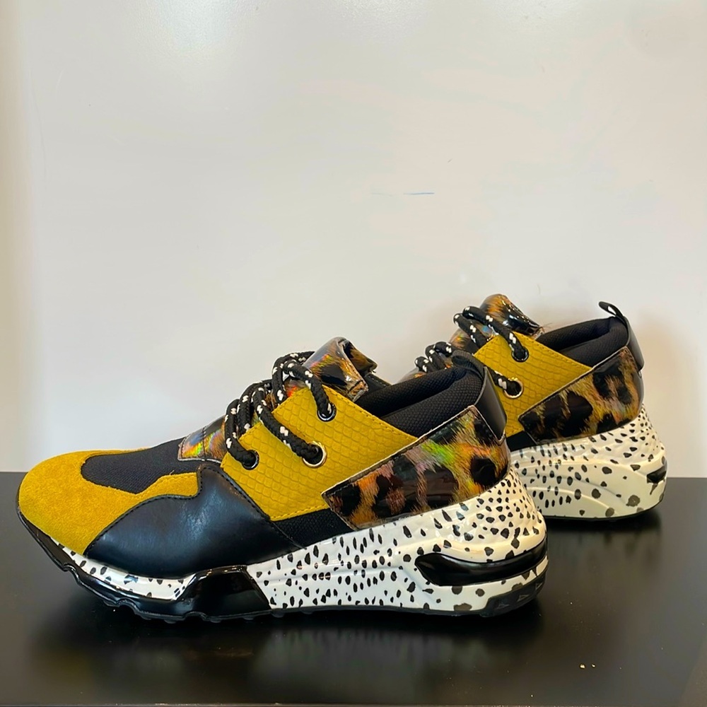 Steve Madden leather Cliff Wedge Sneakers Animal leopard zebra Print Sz 8.5